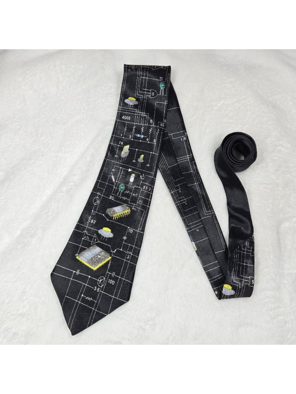 Designs by A. Rogers Hand Made 1997 ETMC Circuitry Electronic Pattern Necktie